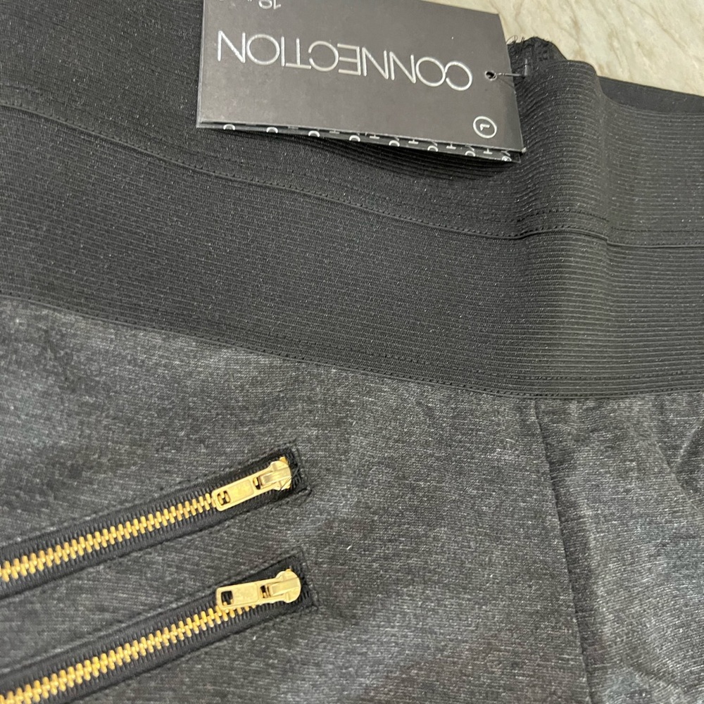 Connection 18 zipper legging! - Picture 3 of 9